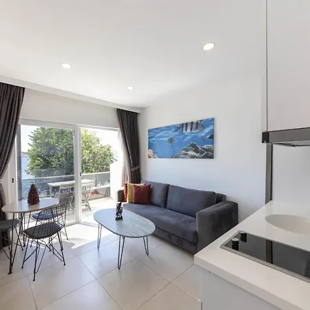 Seafront Flat With Excellent Sea View In *