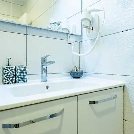 Seafront Flat With Excellent Sea View In Apartman Bodrum