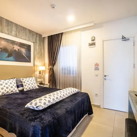 Seafront Flat With Excellent Sea View In Apartman