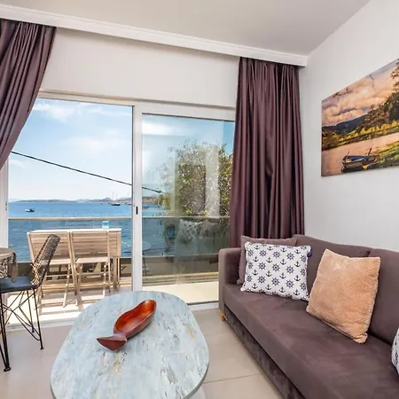 Apartment Seafront Flat With Excellent Sea View In Bodrum