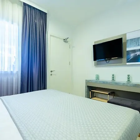 Seafront Flat With Excellent Sea View In