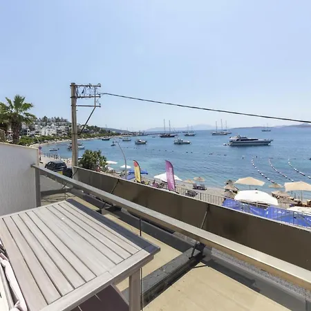 Seafront Flat With Excellent Sea View In Apartment